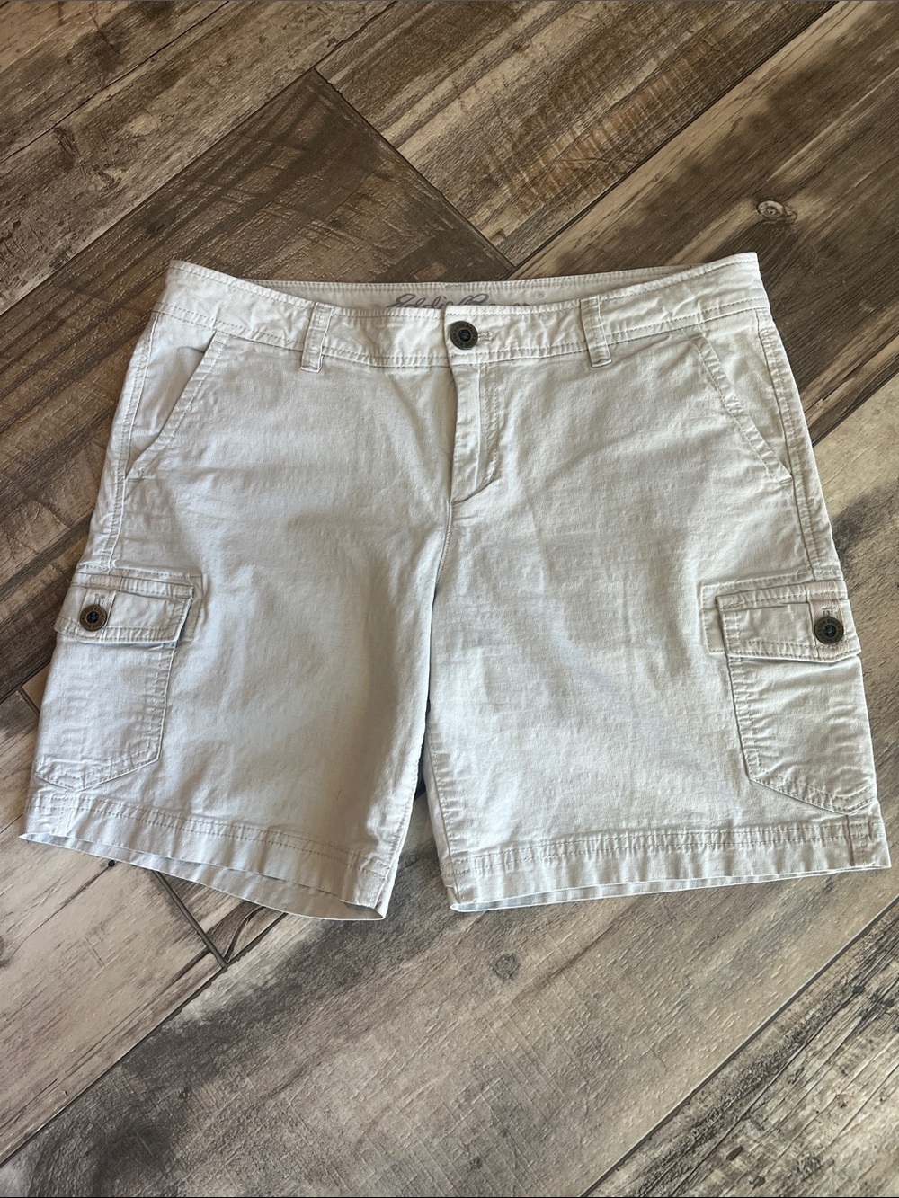 Eddie Bauer Light Cream Cotton Cargo Shorts